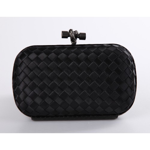 Bottega Veneta nero satin knot clutch 113085 black
