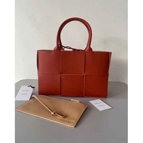Bottega Veneta ARCO TOTE Small intrecciato grained leather tote bag 652867 MAPLE