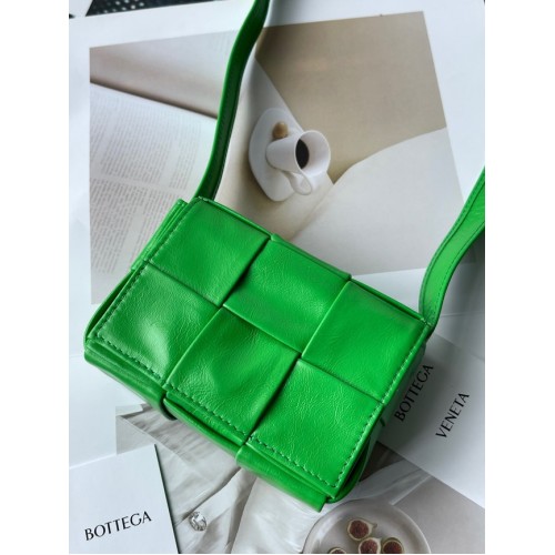 Bottega Veneta Candy Cassette A666688 Electrooptic green