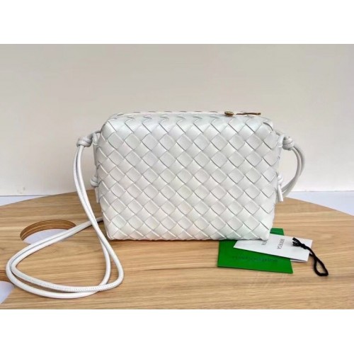 Bottega Veneta Medium intrecciato leather cross-body bag 680256 White