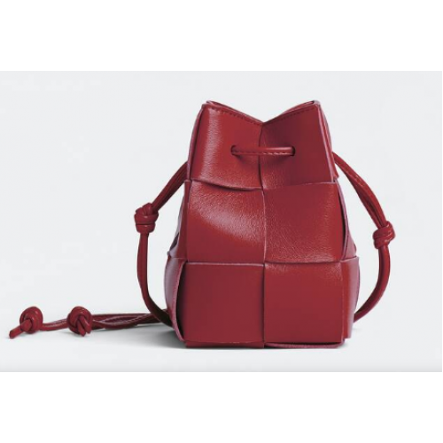 Bottega Veneta Mini intreccio leather crossbody bucket bag 680217 red