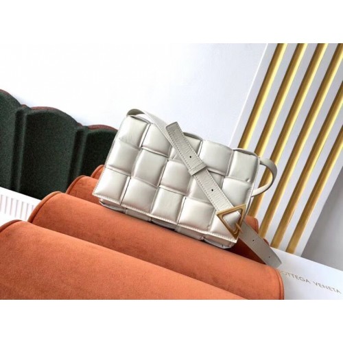 Bottega Veneta Sheepskin Weaving Original Leather BV3996 White