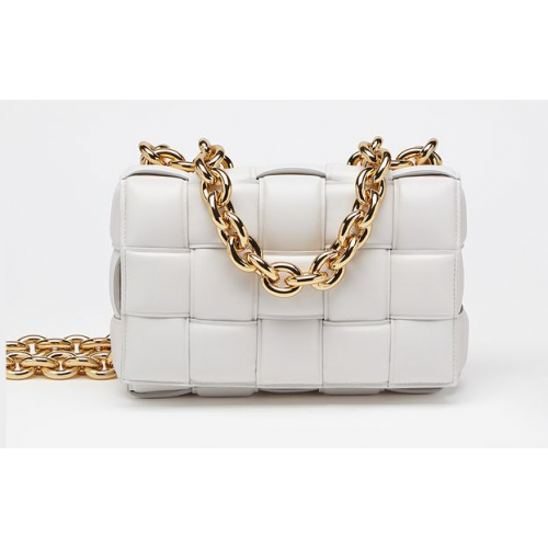 Bottega Veneta THE CHAIN CASSETTE Expedited Delivery 631421 white