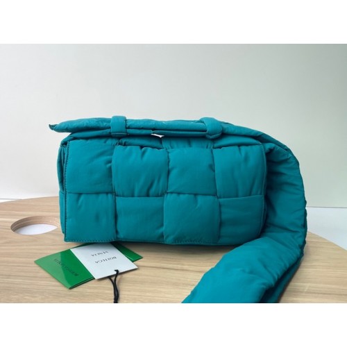 Bottega Veneta nylon shoulder bag 591977 blue