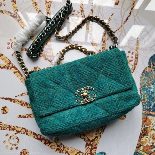 CHANEL 19 Flap Bag AS1160 green