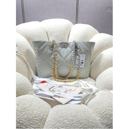 CHANEL 19 SHOPPING BAG 3660 light gray