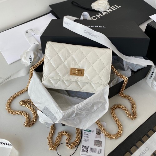 CHANEL CLASSIC WALLET ON CHAIN AP1764 Calfskin Gold-Tone Metal AP1764 white