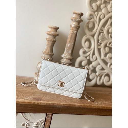 CHANEL WALLET ON CHAIN Lambskin Gold-Tone Metal 88632 white