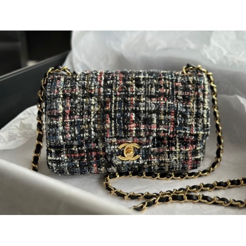Chanel CLASSIC HANDBAG A01116-4