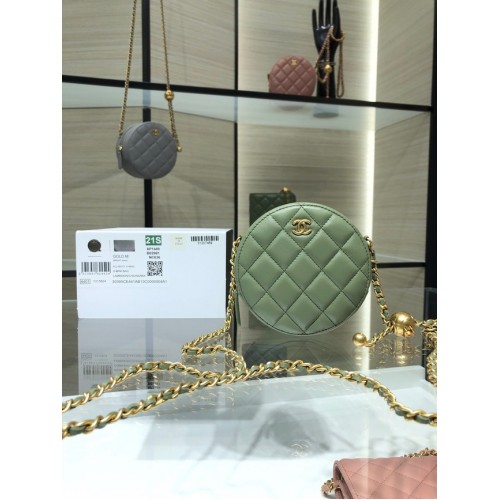 Chanel CLUTCH WITH CHAIN Lambskin Gold-Tone Metal AS1449 green