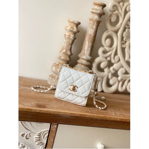 Chanel mini Shoulder Bag Lambskin Gold-Tone Metal 88631 white