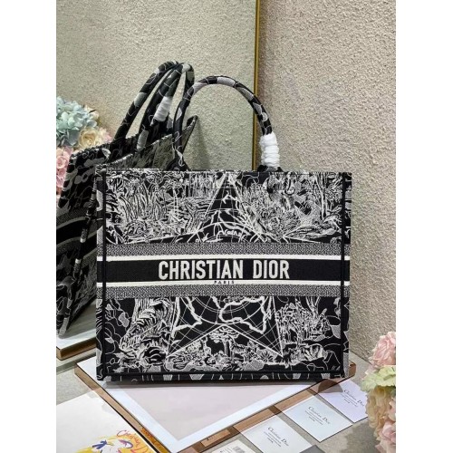 DIOR BOOK TOTE Black and white globe  Embroidery M1286ZR