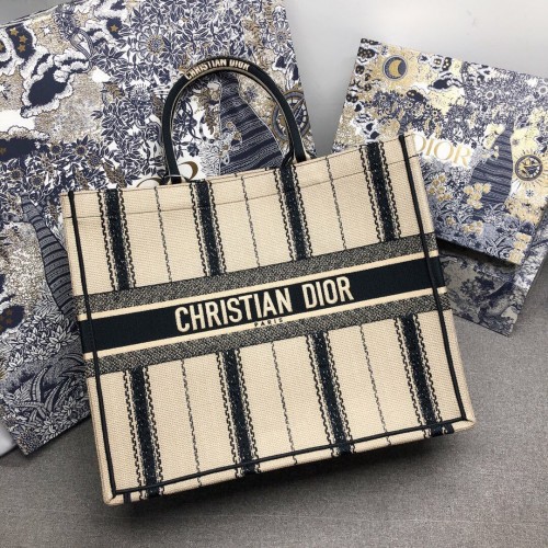 DIOR BOOK TOTE EMBROIDERED CANVAS BAG M1287-9