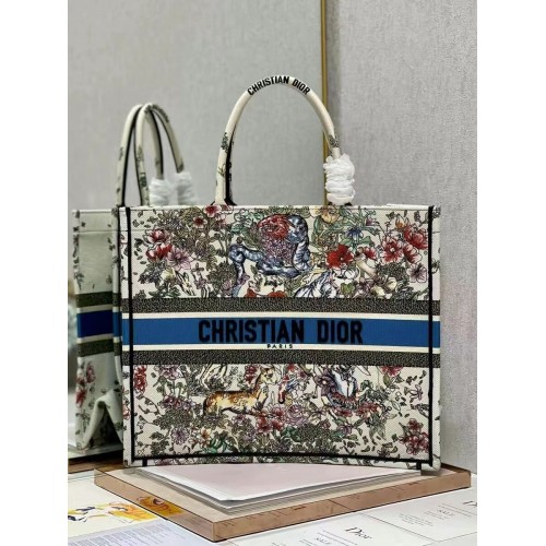 DIOR BOOK TOTE Embroidery C1286-30 white