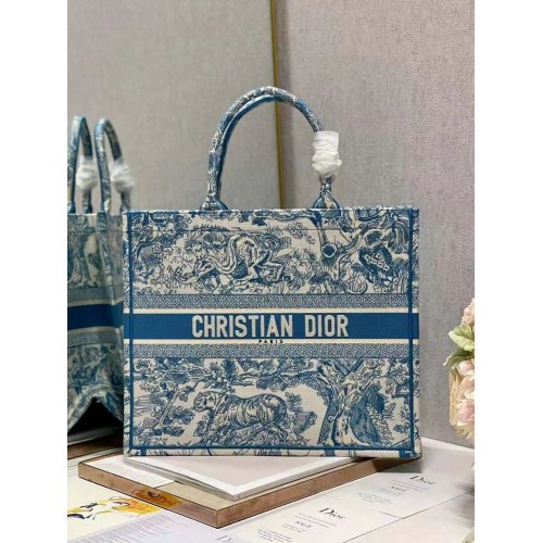 DIOR BOOK TOTE Embroidery C1286-6 blue
