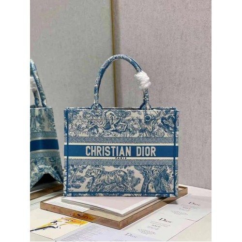 DIOR BOOK TOTE Embroidery C1287-26 blue
