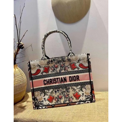 DIOR BOOK TOTE Multicolor Embroidery M1287ZR