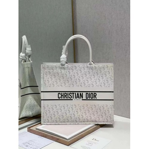 DIOR BOOK TOTE leather Constellation Embroidery M1297ZR white