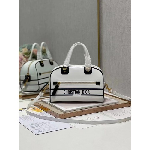 DIOR medium leather tote Bag C9200 white