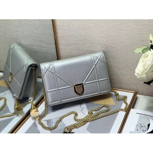 DIORAMA CALFSKIN CLUTCH M49P silver