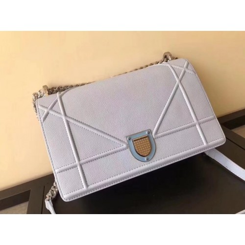 DIORAMA FLAP BAG IN GREY GRAINED CALFSKIN WITH LARGE CANNAGE DESIGN M0422