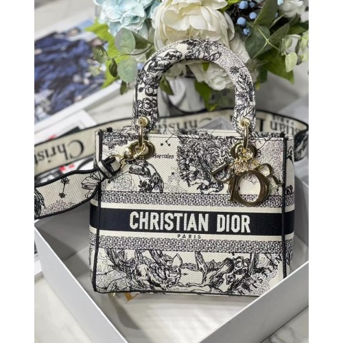 Dior MEDIUM LADY D-LITE BAG Embroidered M0565-15