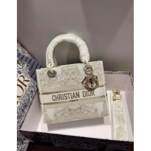 Dior MEDIUM LADY D-LITE BAG Embroidered M0565OJA cream