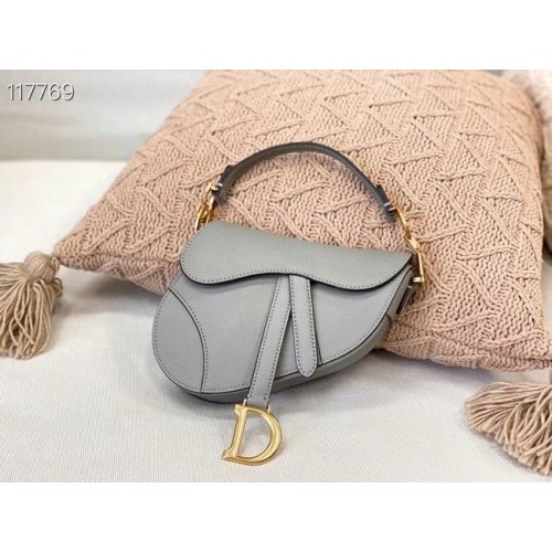 Dior SMALL SADDLE-TAS VAN KALFSLEER M0445CW GREY