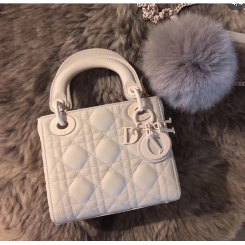 Dior ULTRAMATTE LADY DIOR-TAS M0505O white