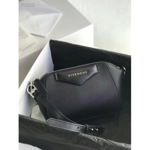 GIVENCHY Original Leather Shoulder Bag 1870 black