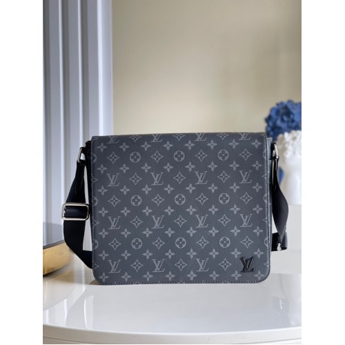 Louis Vuitton DISTRICT MM M45271 black