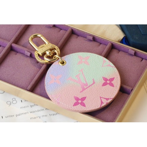 Louis Vuitton DRAGONNE KEY HOLDER CE9370