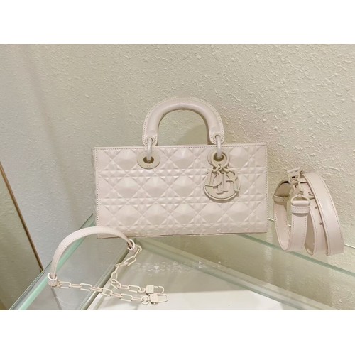 MEDIUM LADY DIOR BAG Cannage Lambskin C2811 CREAM