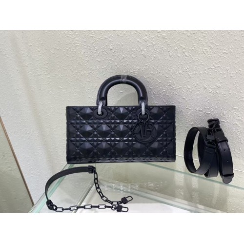 MEDIUM LADY DIOR BAG Cannage Lambskin C2811 black