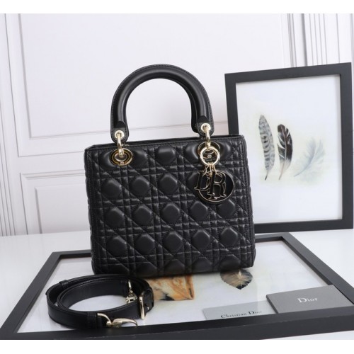 MEDIUM LADY DIOR BAG Cannage Lambskin M0565E black