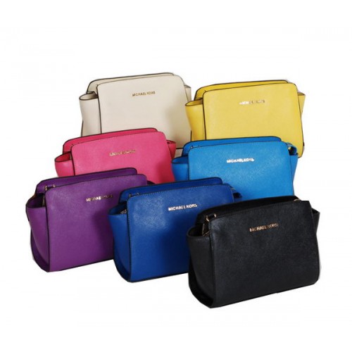 Michael Kors Mini Selma Messenger Bag MK8622