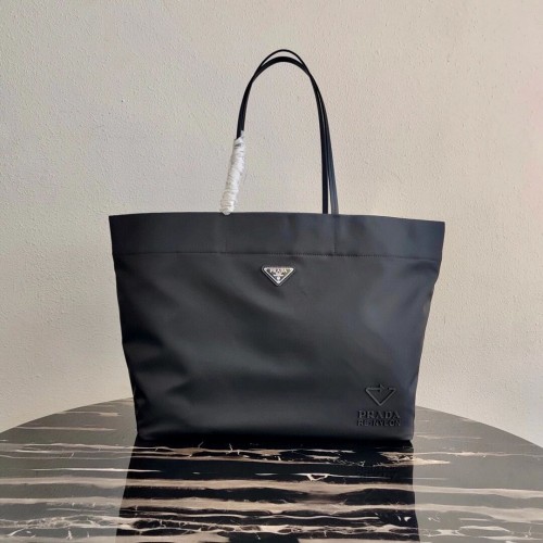 Prada Re-Edition nylon tote bag 1BG107 black