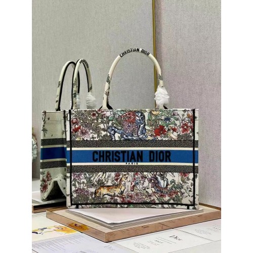 SMALL DIOR BOOK TOTE Embroidery C1287-30 white