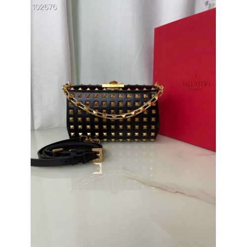 VALENTINO GARAVANI Rockstud Alcove Grain calf shoulder bag BV0189 black