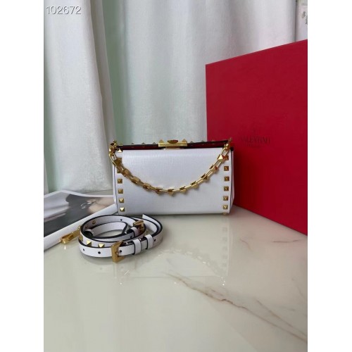 VALENTINO GARAVANI Rockstud Alcove Grain calf shoulder bag V0189 white