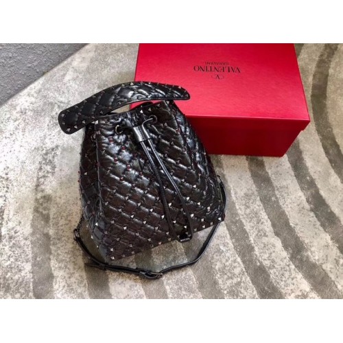 VALENTINO Rockstud leather bucket bag A0059L black