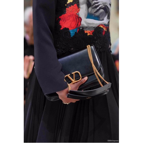 VALENTINO VLOCK Origianl leather shoulder bag 2323 black